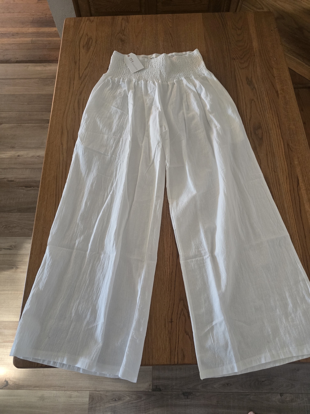 NEW w/Tags 100% Cotton White Wide-Leg Smocked Waist Pallazo Pants-Size M